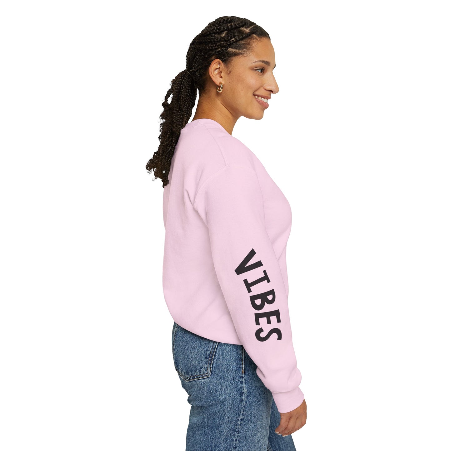 Vibes Heavy Blend™ Crewneck Sweatshirt - Cozy, Casual, Trendy, Gift for Her/Him, Perfect for Fall/Winter